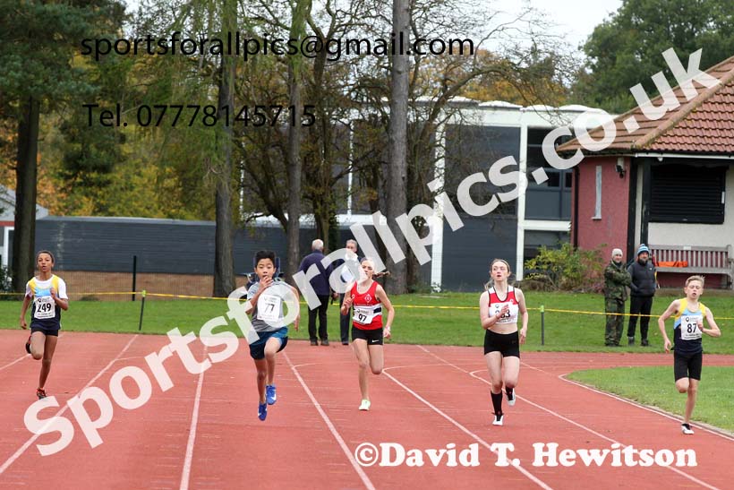 200 metres, NECAA Open Meeting, Morpeth, Sunday, October 18th. David T. Hewitson/Sports for All Pics
